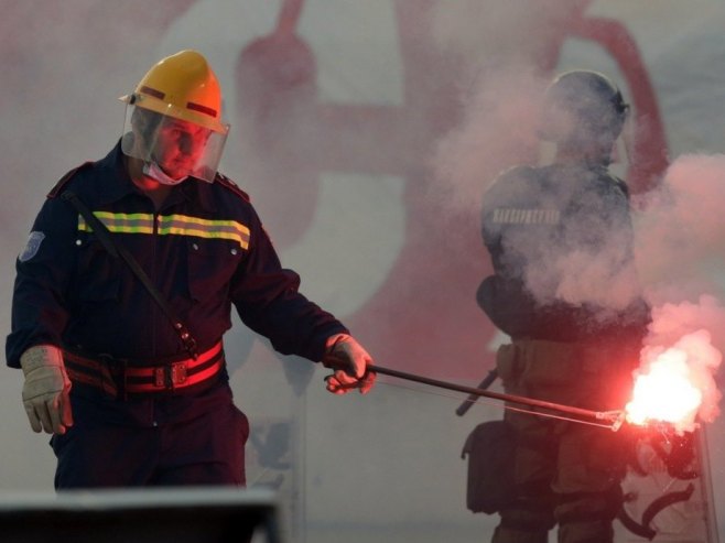 Ватрогасац (Фото: EPA/ANDREJ CUKIC, илустрација) Ватрогасац (Фото: EPA/ANDREJ CUKIC, илустрација) -