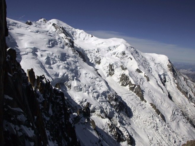 Монблан (Фото: EPA/ARNO BALZARINI) Монблан (Фото: EPA/ARNO BALZARINI) -
