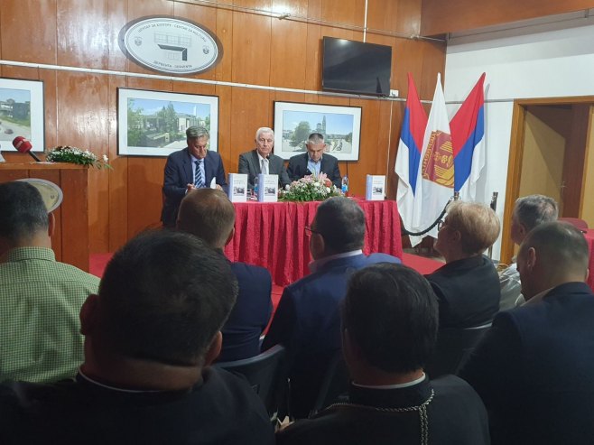 Промоција књиге Средоја Новића у Дервенти Промоција књиге Средоја Новића у Дервенти - Фото: РТРС