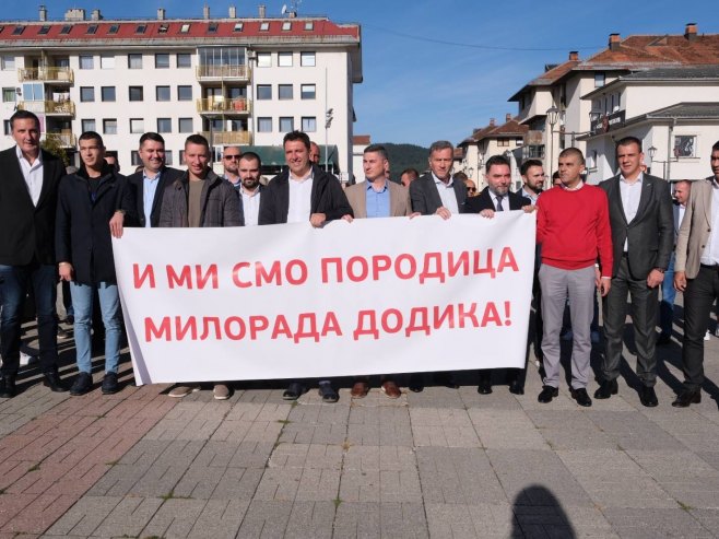 Pale - podrška Miloradu Dodiku  (Foto: Ustupljena fotografija)