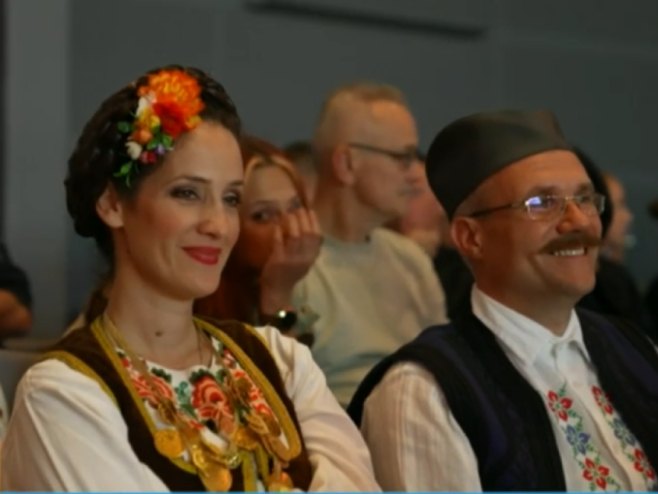 "Јесења бајка" први пут у Перхтолсдорфу код Беча "Јесења бајка" први пут у Перхтолсдорфу код Беча - Фото: РТРС