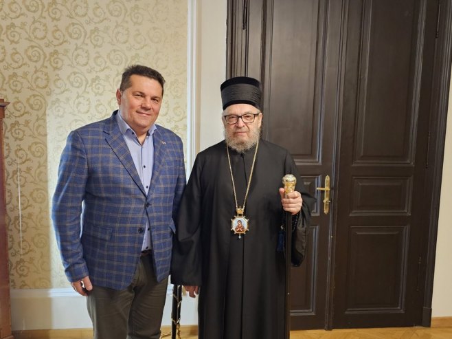 Стевандић са епископом Лукијаном Стевандић са епископом Лукијаном - Фото: Тwitter