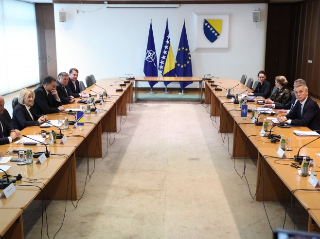 Столтенберг у Савјету министара Столтенберг у Савјету министара - Фото: Уступљена фотографија