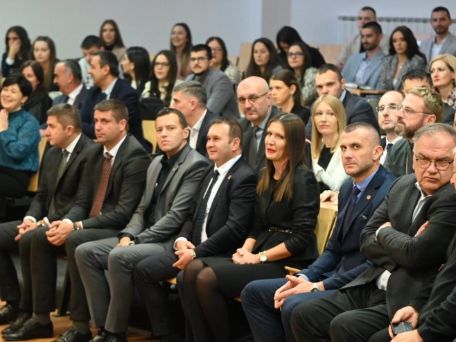 Економски факултет у Источном Сарајеву прославио јубилеј Економски факултет у Источном Сарајеву прославио јубилеј - Фото: СРНА