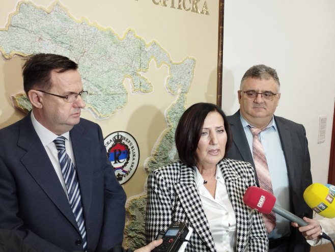 Представници Савеза синдиката - Фото: СРНА