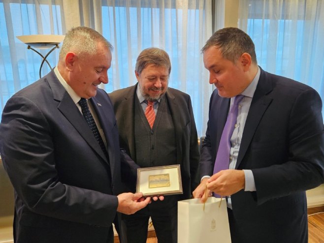 Вишковић за РТРС: Мађарска ће наставити радити три пројекта са Српском; Ускоро заједнички економски форум (ФОТО)