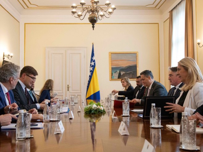 Састанак у Сарајеву Састанак у Сарајеву - Фото: www.predsjednistvobih.ba