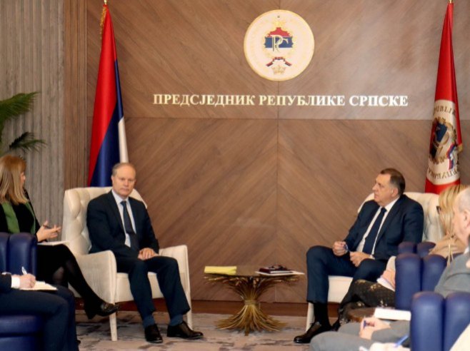 Српска одбацује сваку врсту дјеловања Шмита