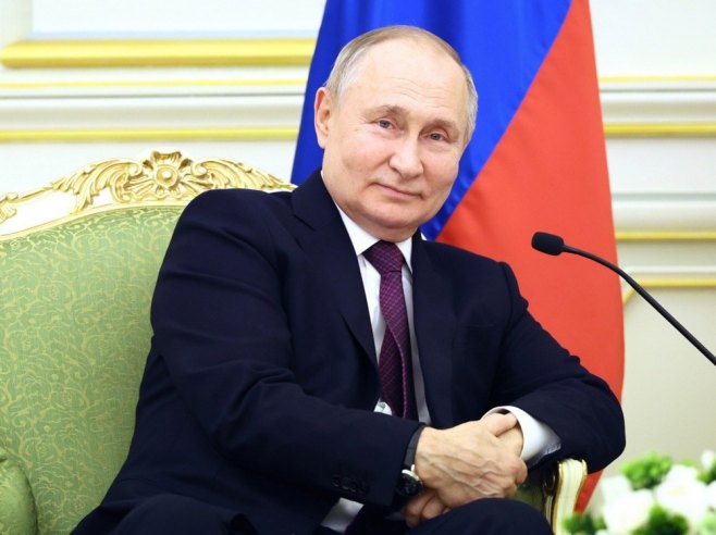 Владимир Путин (фото: EPA-EFE/SERGEI SAVOSTYANOV / SPUTNIK / KREMLIN POOL) - 