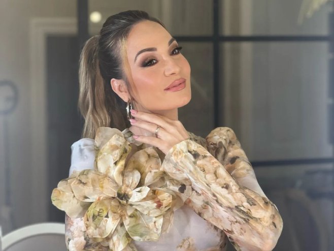 Јелена Томашевић (Фото: instagram.com/jelenatomasevic_official) Јелена Томашевић (Фото: instagram.com/jelenatomasevic_official) -