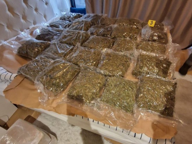 МУП Србије: Ухапшене двије особе, заплијењено око 130 килограма марихуане (ВИДЕО)
