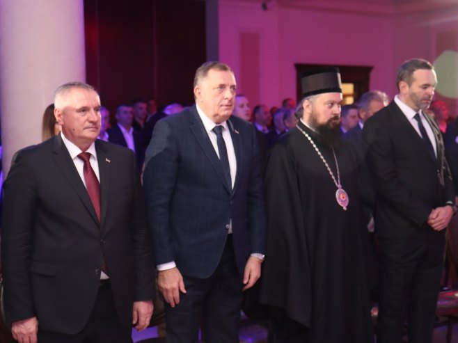 Предсједник Додик на промоцији пројекта Фондације "Визуелни архив српског страдања" Предсједник Додик на промоцији пројекта Фондације "Визуелни архив српског страдања" - Фото: predsjednikrs.rs/Borislav Zdrinja