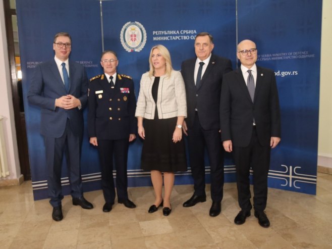 Пријем у Министарству одбране Србије Пријем у Министарству одбране Србије - Фото: predsjednikrs.rs/Borislav Zdrinja