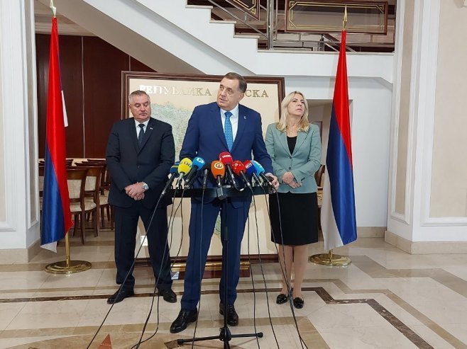 Конференција за новинаре званичника Српске Конференција за новинаре званичника Српске - Фото: РТРС