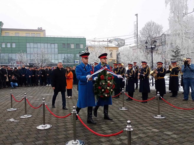 Siniša Milić - Polaganje vijenaca u Brčkom (Foto: RTRS) 