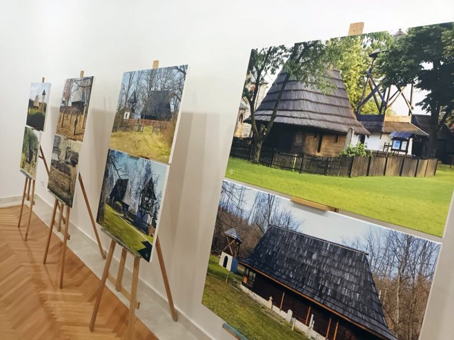 Изложба фотографија "Цркве брвнаре - чувари традиције" Изложба фотографија "Цркве брвнаре - чувари традиције" - Фото: СРНА