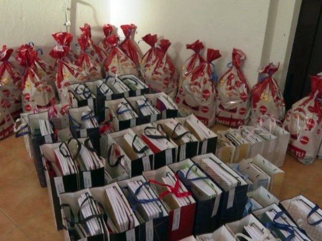 Сански Мост - пакетићи - Фото: РТРС