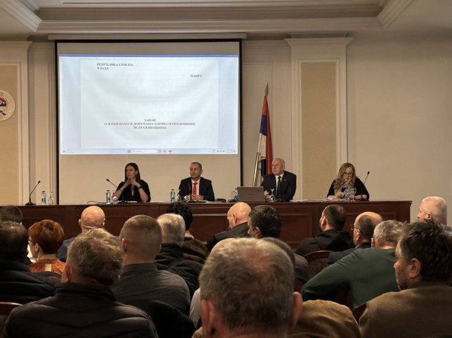 Јавна расправа Министраства енергетике Јавна расправа Министраства енергетике - Фото: СРНА