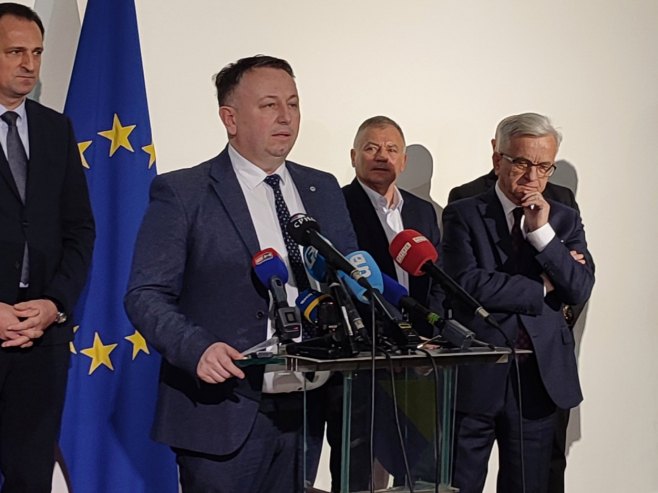 Слађан Јовић Слађан Јовић -