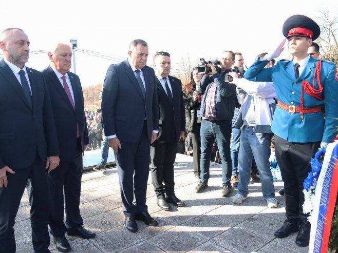 Pomen u Drakuliću (FOTO: predsjednikrs.rs/Borislav Zdrinja)