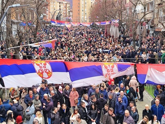 Велики протестни скуп Срба на КиМ (Фото: TANJUG/ STR) Велики протестни скуп Срба на КиМ (Фото: TANJUG/ STR) -