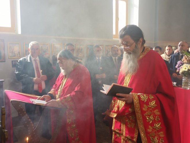 . У манастиру Добрун служен парастос погинулим борцима (Фото: РТРС)