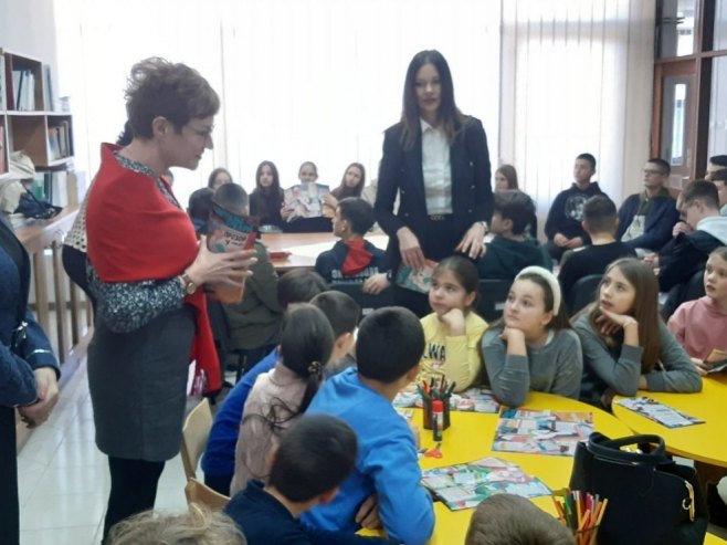 Кампања Читајмо заједно - Фото: РТРС