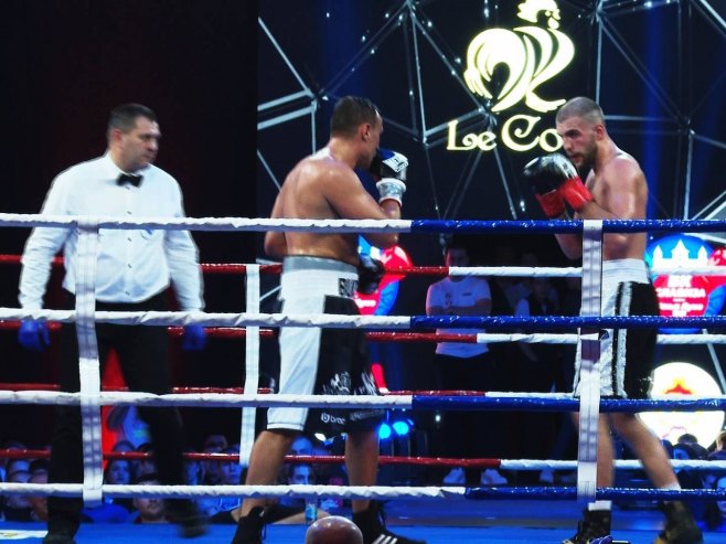 Boks: Ražnatović - Budzisevski (Foto: RTRS)
