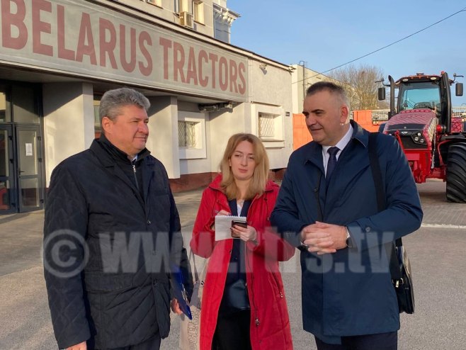 Минић посјетио Tракторски завод у Минску (Фото: РТРС)