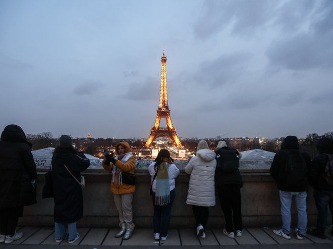 Ајфелов торањ (Фото: EPA-EFE/Mohammed Badra) Ајфелов торањ (Фото: EPA-EFE/Mohammed Badra) -