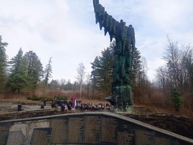 Помен партизанима у Лопарама - Фото: РТРС