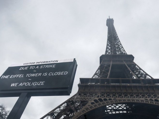 Париз: Због штрајка запослених Ајфелова кула затворена и трећи дан заредом