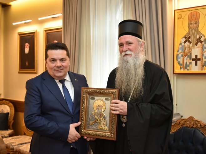 Стевандић и митрополит Јоaникије Стевандић и митрополит Јоaникије - Фото: РТРС