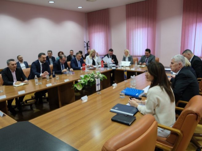 У Мостару састанак партнера у власти на нивоу БиХ; Конференција за новинаре на РТРС (ФОТО)