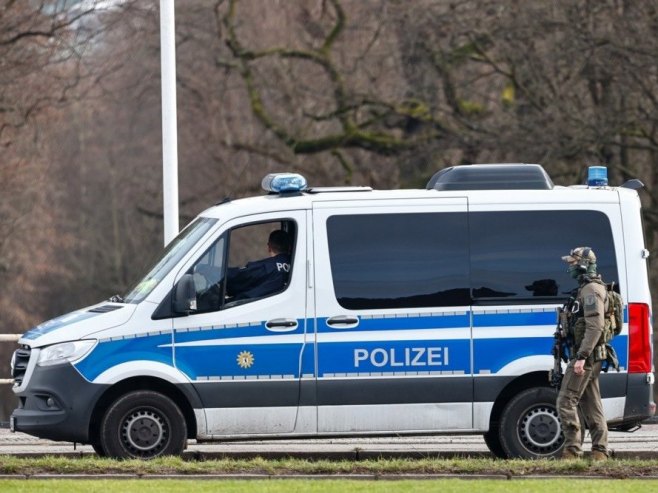 Напад ножем у основној школи у Њемачкој, повријеђена два ученика (ВИДЕО)