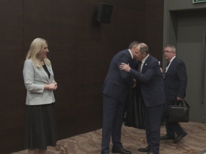 Dodik, Cvijanović i Lavrov (foto: RTRS)