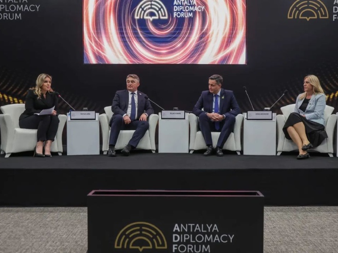 Дипломатски форум у Анталији (Фото: www.instagram.com/zeljka.cvijanovic/) Дипломатски форум у Анталији (Фото: www.instagram.com/zeljka.cvijanovic/) -