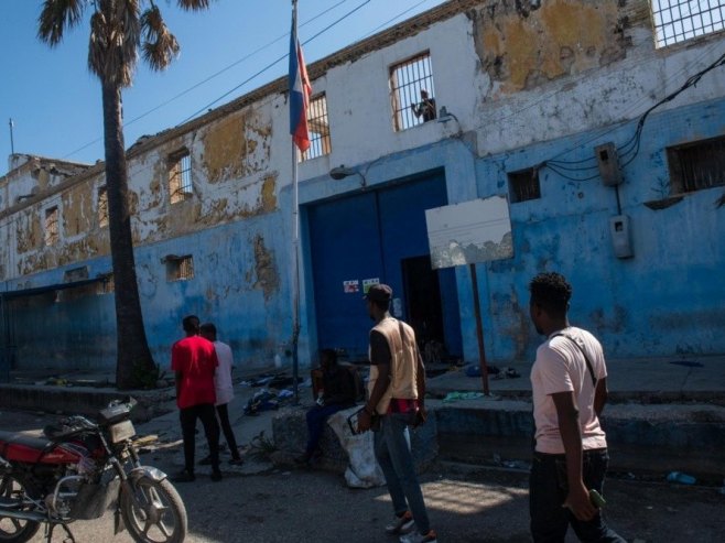 Влада Хаитија увела ванредно стање