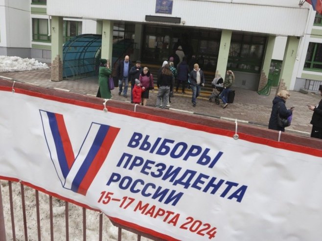 Избори у Русији (Фото:  EPA-EFE/SERGEI ILNITSKY) - 