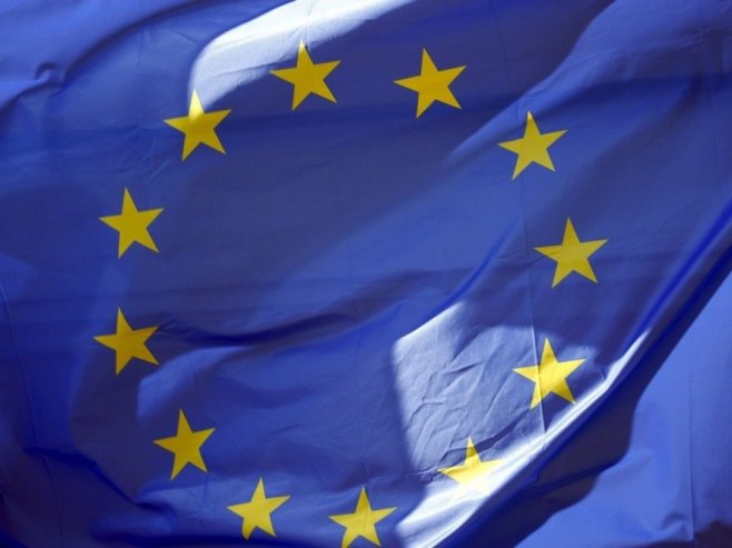 Застава ЕУ (Фото: EPA-EFE/TOMS KALNINS, илустрација) - 