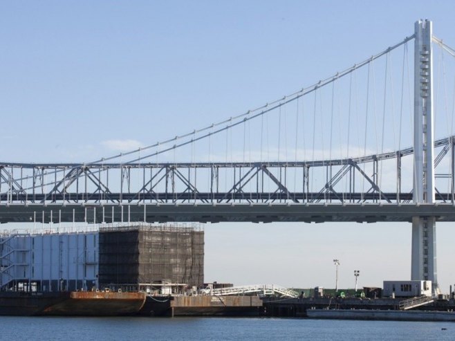 Мост (фото: EPA/PETER DaSILVA - илустрација) - 