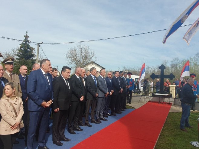 Parastos u Sijekovcu, prisustvuje Dodik (Foto: RTRS)