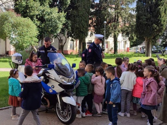Dan otvorenih vrata u Policijskoj upravi Trebinje (Foto: RTRS)