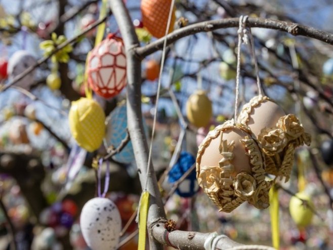 Католички вјерници прослављају Ускрс (ВИДЕО)