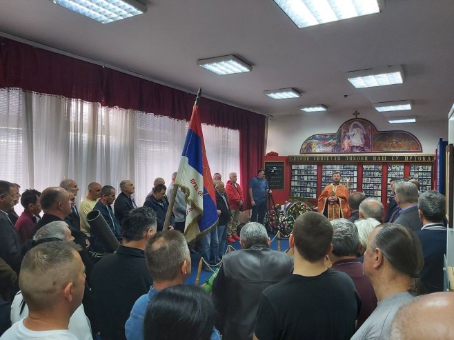 Парастос у касарни Козара Парастос у касарни Козара - Фото: РТРС