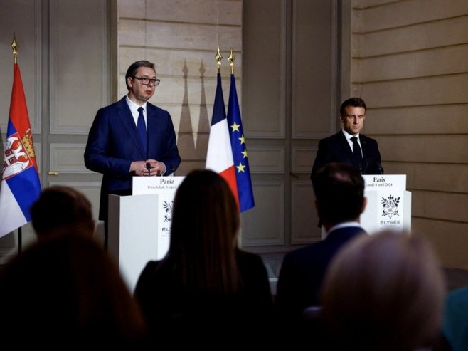 Вучић и Макрон (Фото: EPA-EFE/SARAH MEYSSONNIER) Вучић и Макрон (Фото: EPA-EFE/SARAH MEYSSONNIER) -