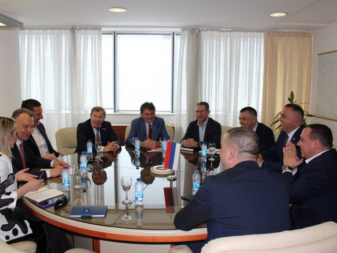 Саво Минић са делегацијом Бјелорусије Саво Минић са делегацијом Бјелорусије - Фото: Уступљена фотографија