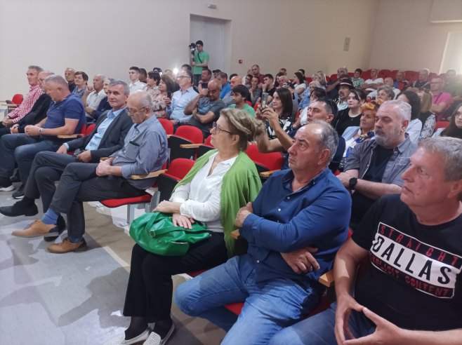 Промовисана монографија о Новом Селу "Наши коријени" Промовисана монографија о Новом Селу "Наши коријени" - Фото: СРНА