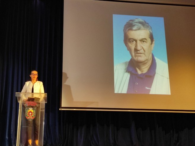 Дрвар: Вече посвећено Славиши Сабљићу, новинару РТРС-а