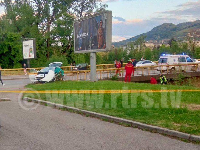Саобраћајна несрећа у Бањалуци на Ребровачком мосту Саобраћајна несрећа у Бањалуци на Ребровачком мосту - Фото: РТРС